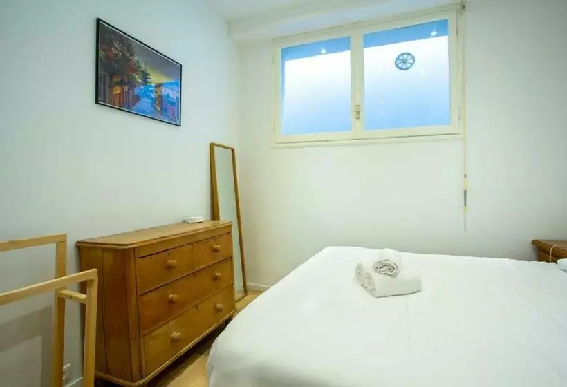 Apartment 10 Minutes From The Tram And The Sea