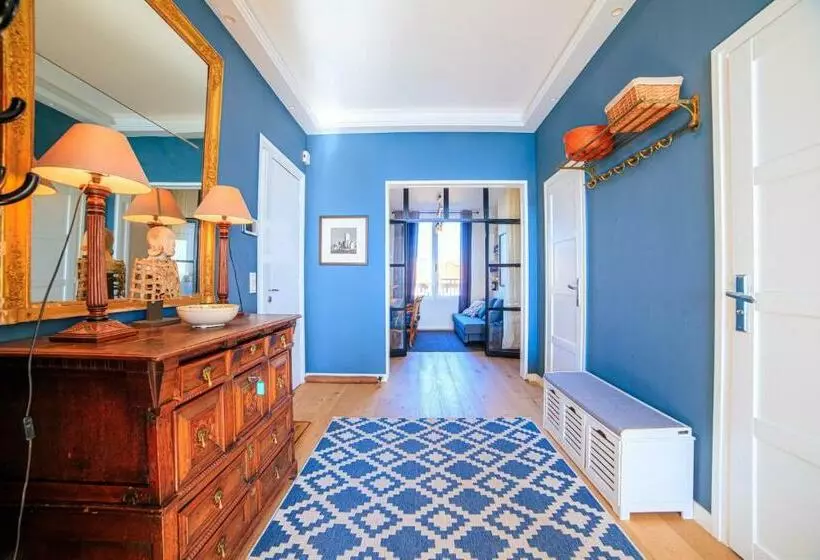 Magnifique Appartement Sur La Plage Près Du Centre   Palais De La Plage