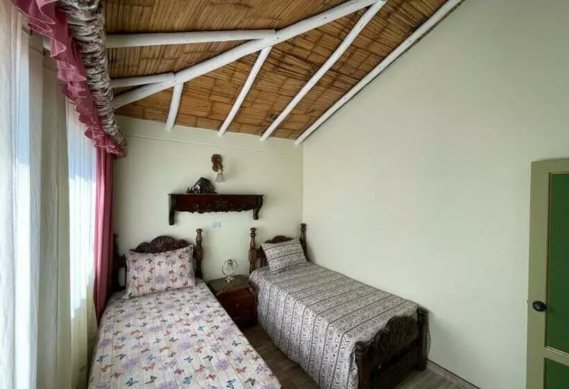 Ritacuba   Guest House