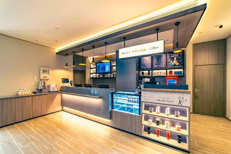 Отель Hanting Qingdao Shandong Road