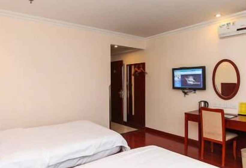 בית מלון כפרי Greentree Inn