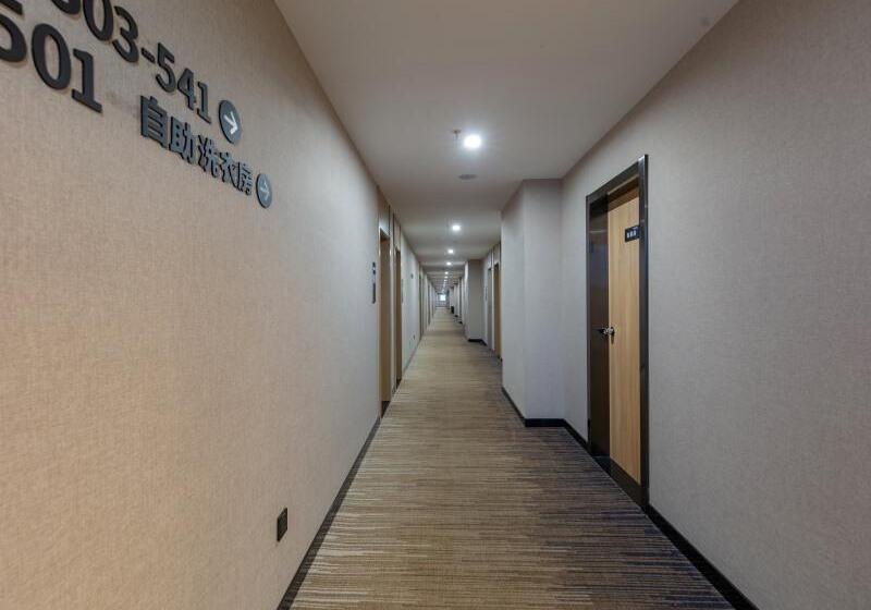 בית מלון כפרי Greentree Inn