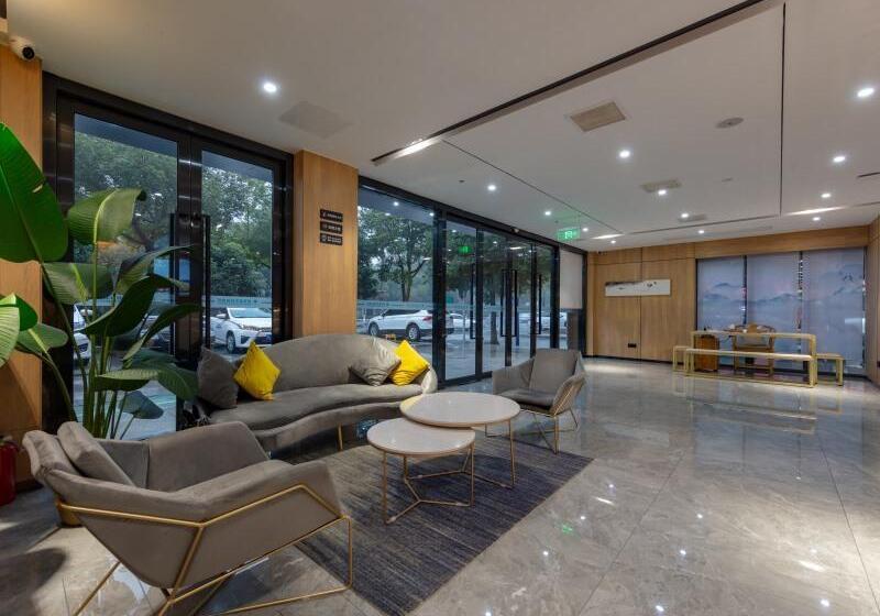 בית מלון כפרי Greentree Inn