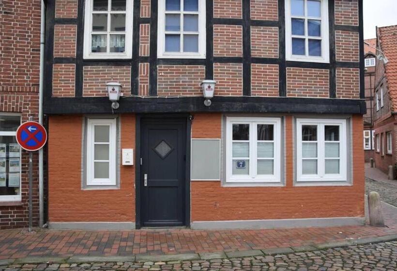 Buxtehude Altstadtwohnung 80qm5 Schlafplätze