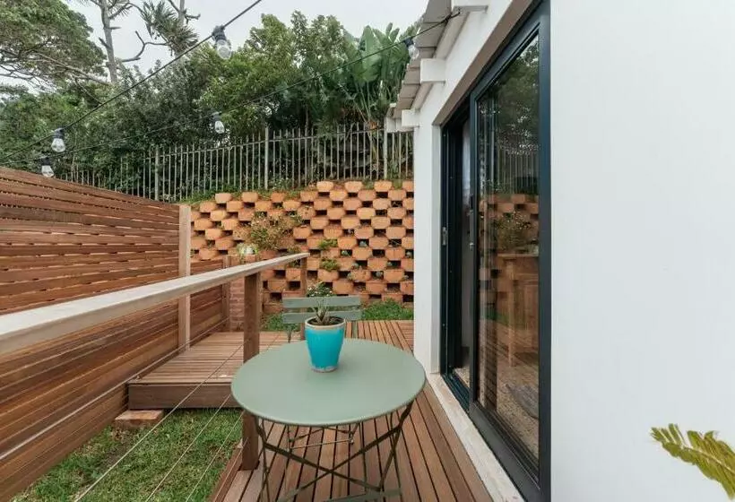 Dolphin Coast Doll House   Quaint Cottage Close To The Beach!