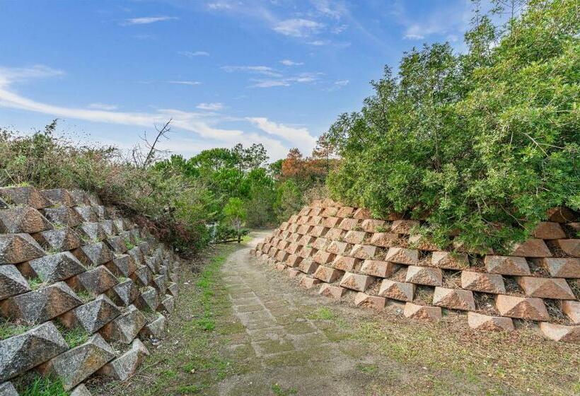 2 Bedroom Pet Friendly Apartment In Grosseto