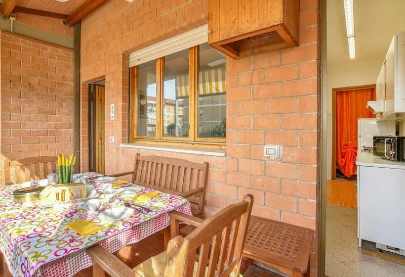 2 Bedroom Pet Friendly Apartment In Grosseto