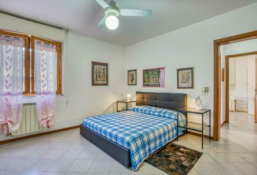 2 Bedroom Pet Friendly Apartment In Grosseto