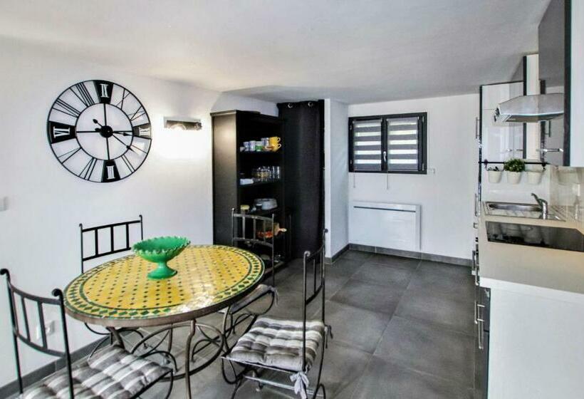 Nice Home In Les Angles With Kitchenette