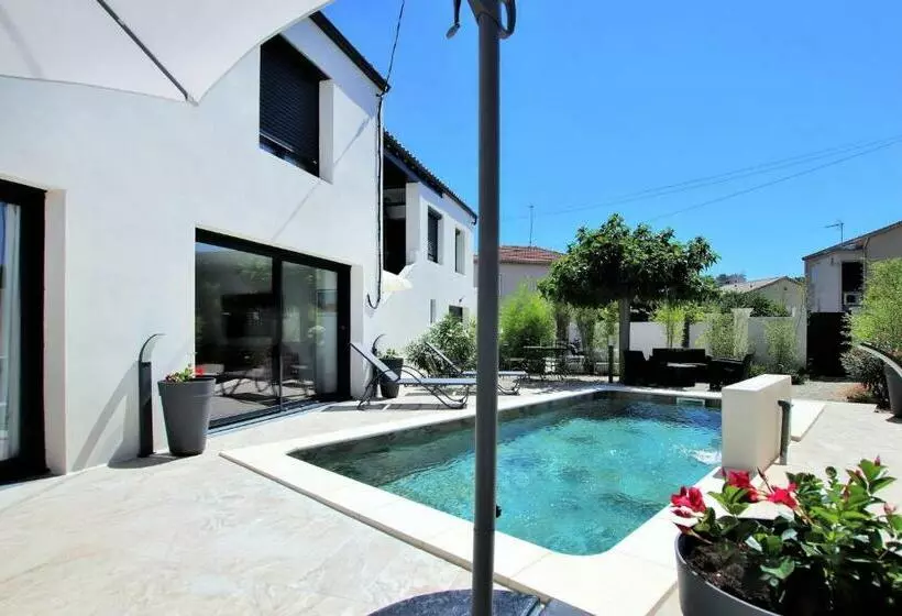 Nice Home In Les Angles With Kitchenette