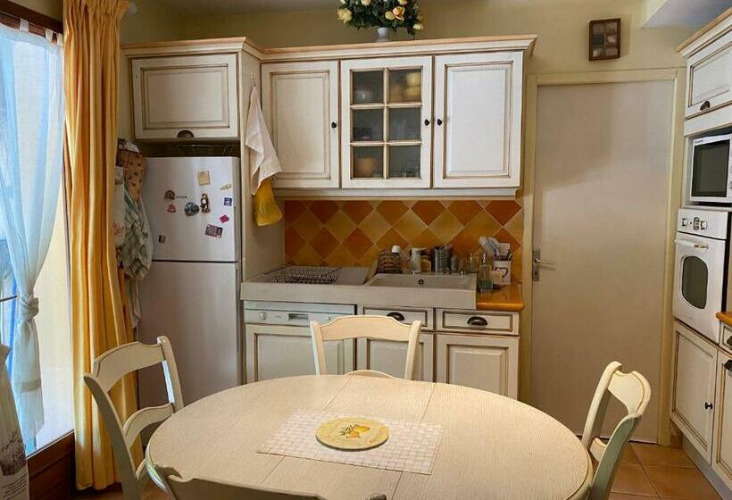 Maison Provençale En Campagne à Eguilles