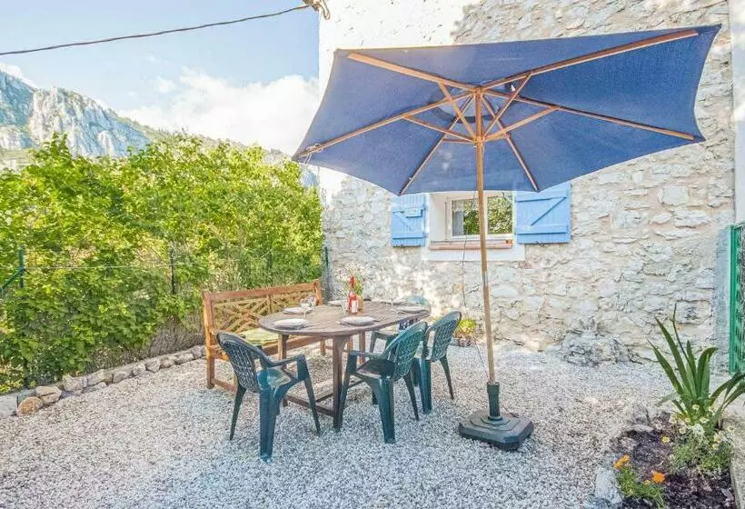 Stunning Home In Andon With Kitchen