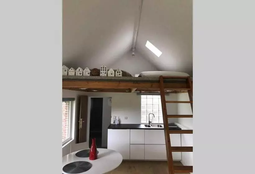 Cozy Studio On A Quaint Farm