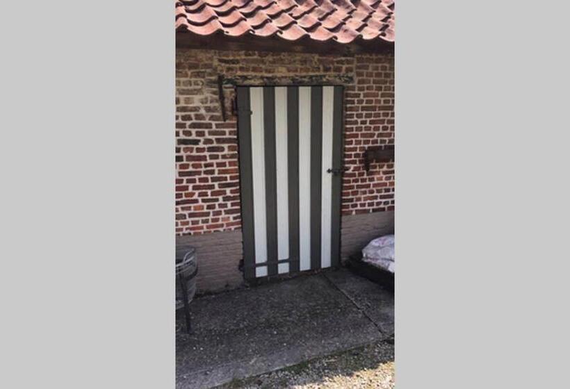 Cozy Studio On A Quaint Farm