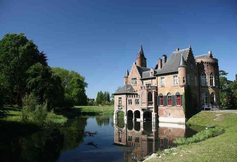 Cozy Studio On A Quaint Farm