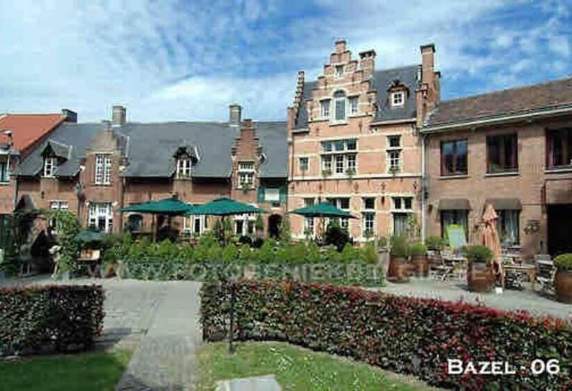 Cozy Studio On A Quaint Farm