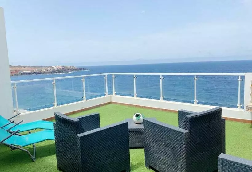 Homeforguest The Cliff House Gran Canaria With Sea Views