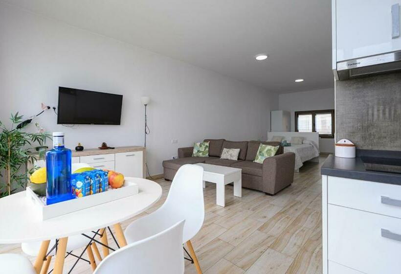 Homeforguest The Cliff House Gran Canaria With Sea Views