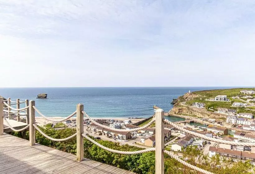 Sea La Vie   Hot Tub, Sauna, Ocean Views