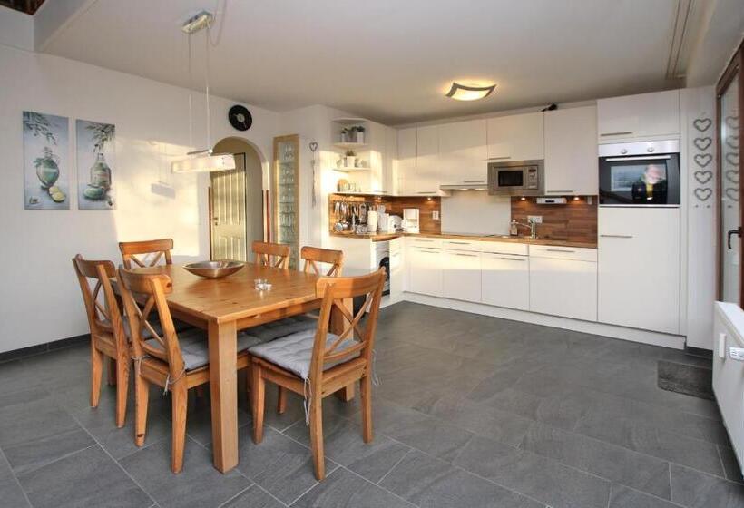 Badestra_e 80_ Whg_ 8_ Goting Hus