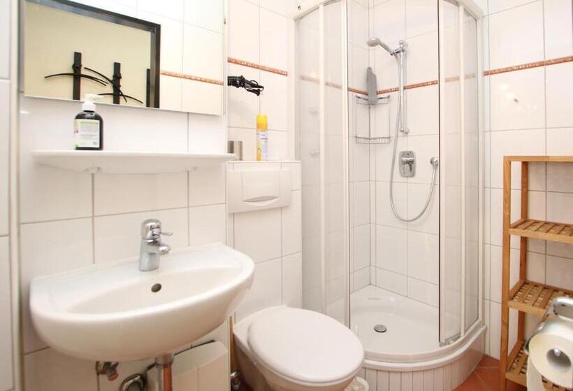 Badestra_e 80_ Whg_ 8_ Goting Hus