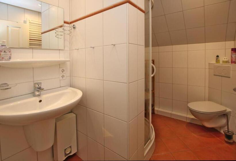 Badestra_e 80_ Whg_ 8_ Goting Hus