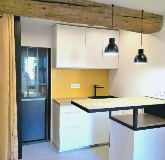 Le Petit Studio   15 M2   Centre Ville   Sorgue à 50 M