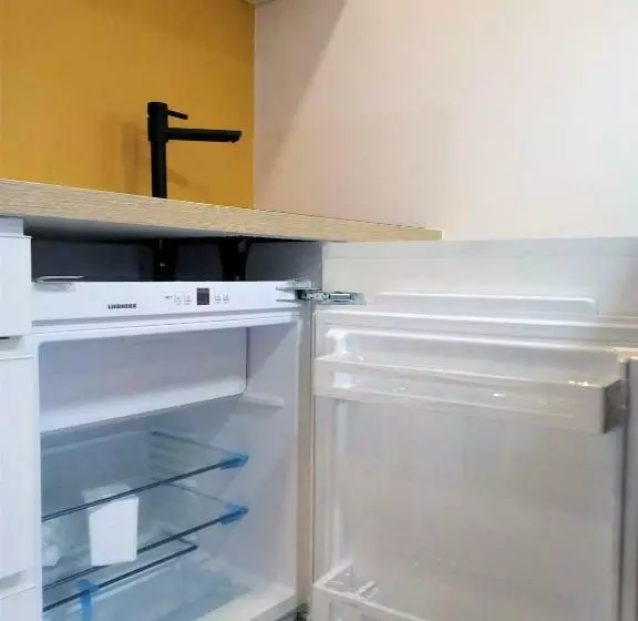 Le Petit Studio   15 M2   Centre Ville   Sorgue à 50 M