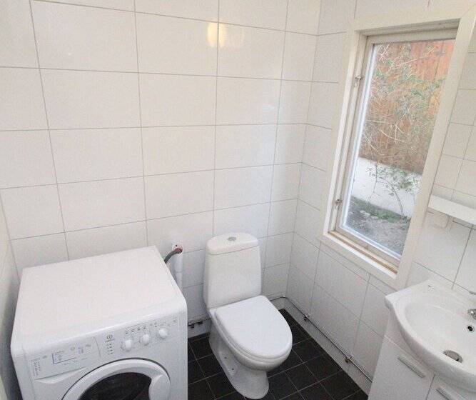 The Sundeck A Romantic Apt In Tallkrogen