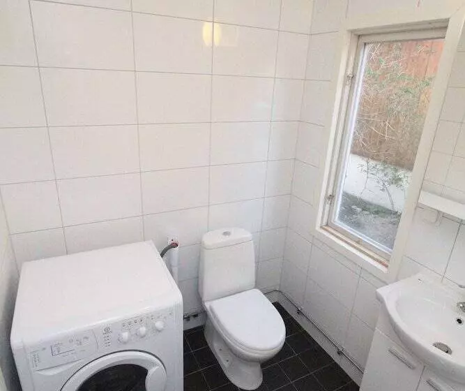 The Sundeck A Romantic Apt In Tallkrogen