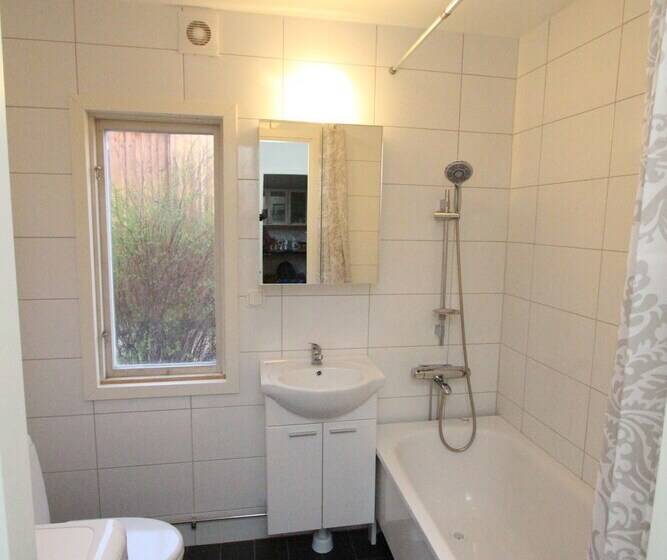 The Sundeck A Romantic Apt In Tallkrogen