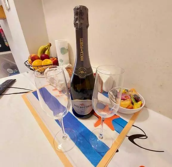 Whole Flat Close Beach Breakfast Kitchen Air Conditioning Laundry Shuttle Airport Wi Fi Car Parking
