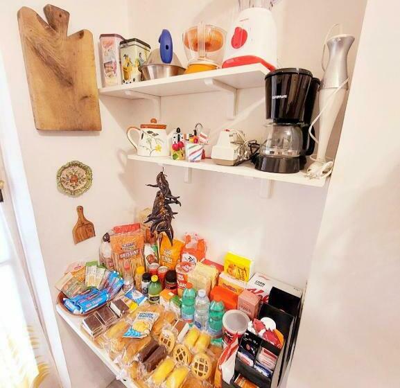 Whole Flat Close Beach Breakfast Kitchen Air Conditioning Laundry Shuttle Airport Wi Fi Car Parking