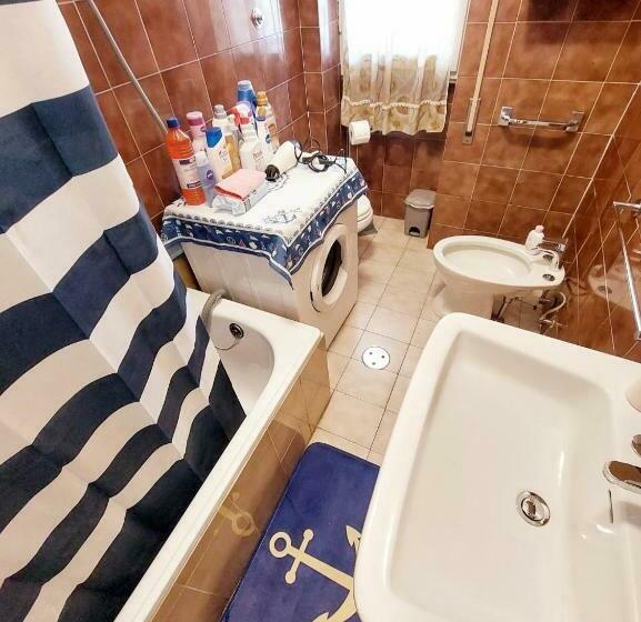 Whole Flat Close Beach Breakfast Kitchen Air Conditioning Laundry Shuttle Airport Wi Fi Car Parking