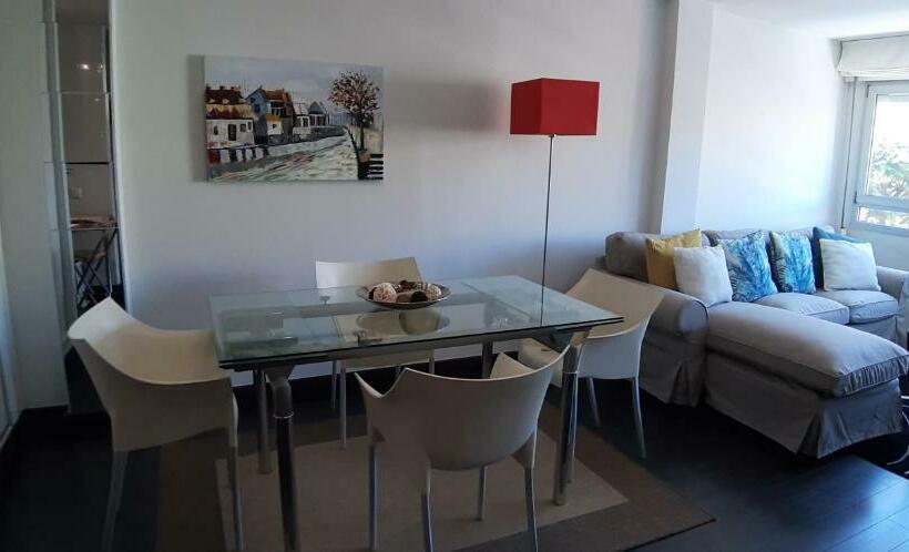 Apartamento La Marina Ciudad Jardin