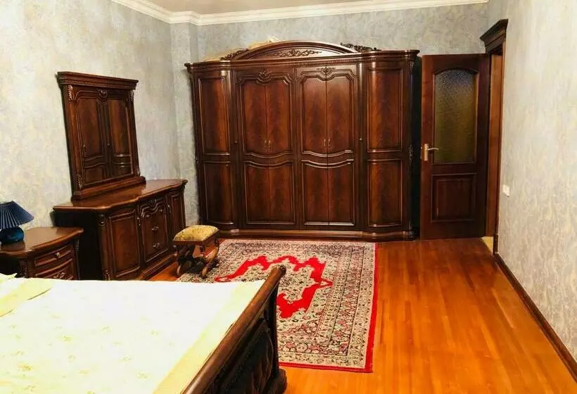 Apartment Registan