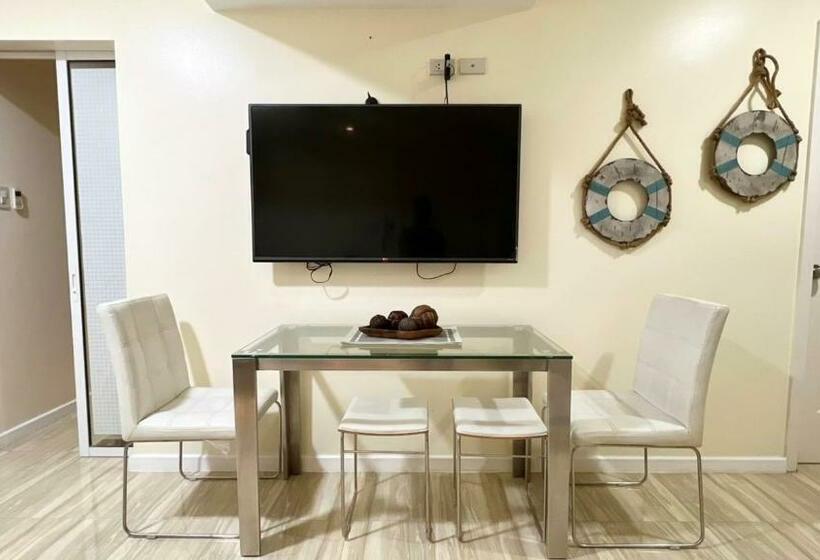 Azure Peaceful And Beachy Staycation