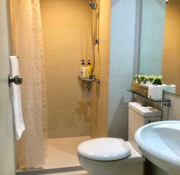 Azure Peaceful And Beachy Staycation