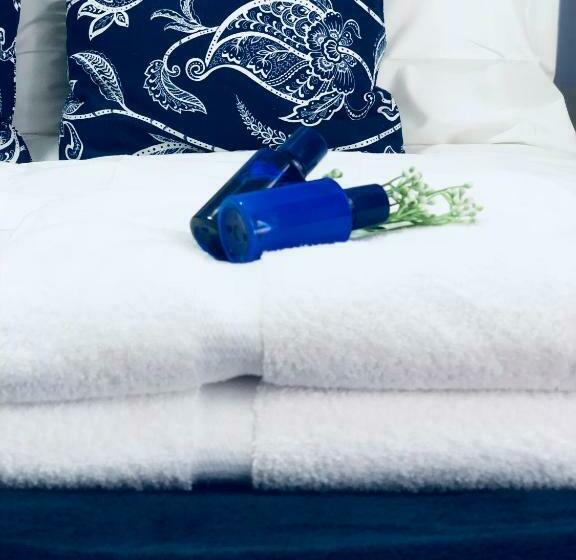 Azure Peaceful And Beachy Staycation