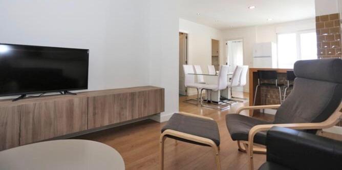 Conil A Pie De Playa Con Amplias Vistas Al Mar