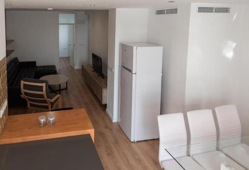 Conil A Pie De Playa Con Amplias Vistas Al Mar