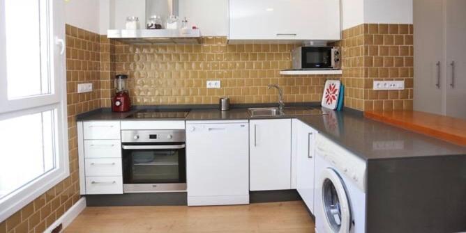 Conil A Pie De Playa Con Amplias Vistas Al Mar