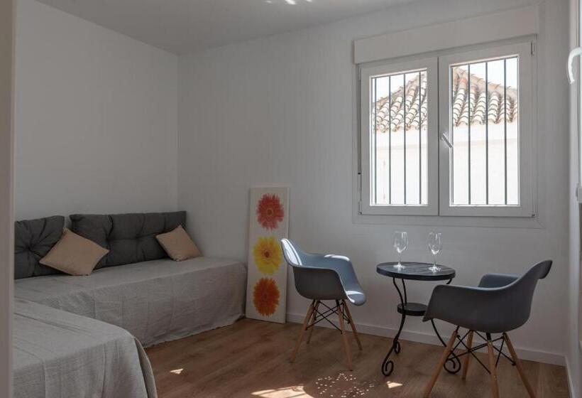 Conil A Pie De Playa Con Amplias Vistas Al Mar