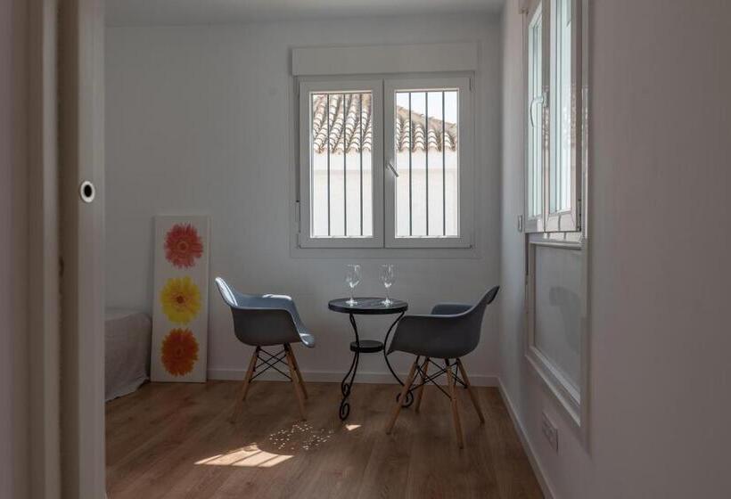 Conil A Pie De Playa Con Amplias Vistas Al Mar