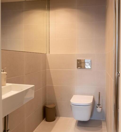 Conil A Pie De Playa Con Amplias Vistas Al Mar