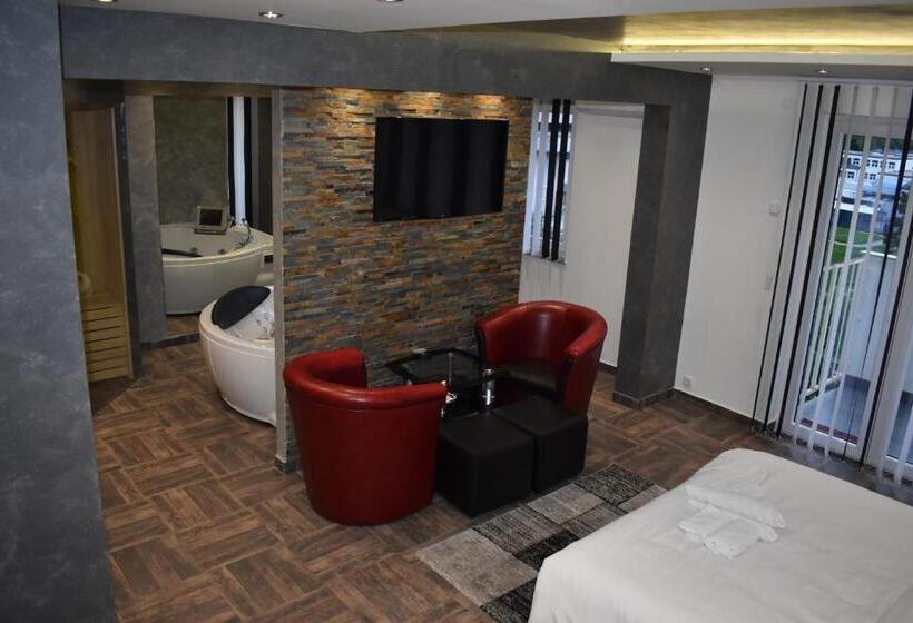 De Lux Apartment Maki