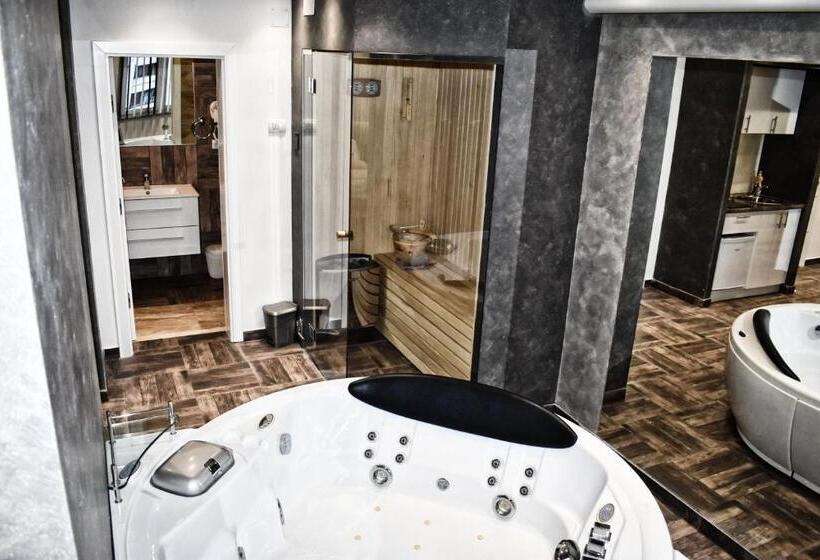 De Lux Apartment Maki