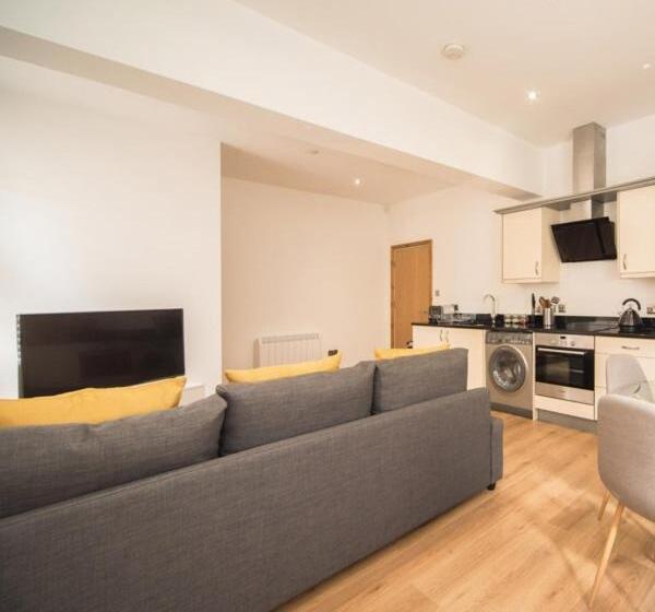 Marlborough Hall Majestic Apartment Quiet