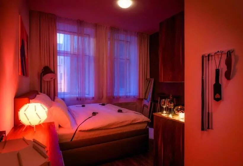 Fifty Shades Of Gray Studio, City Center