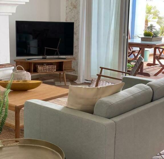 La Perla De La Bahía, Urbanización Gran Lujo